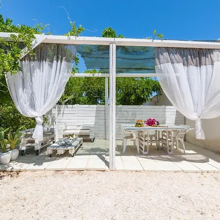 Holiday home Casetta Marilena